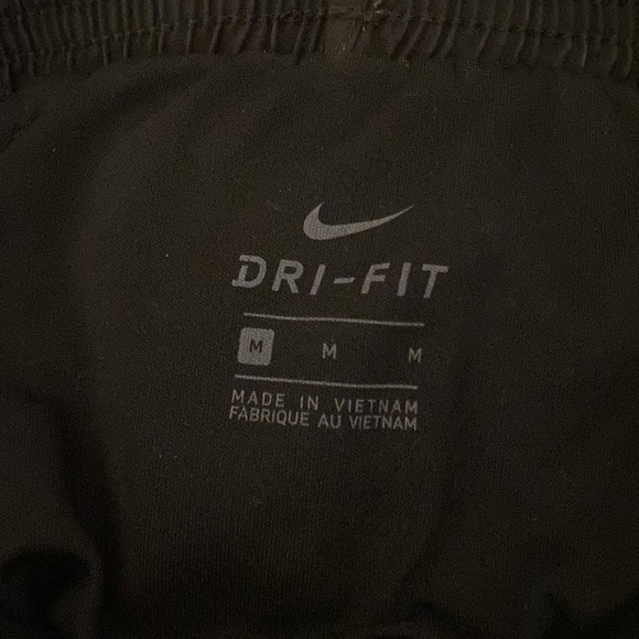 Nike dri-fit shorts - Picture 3 of 3